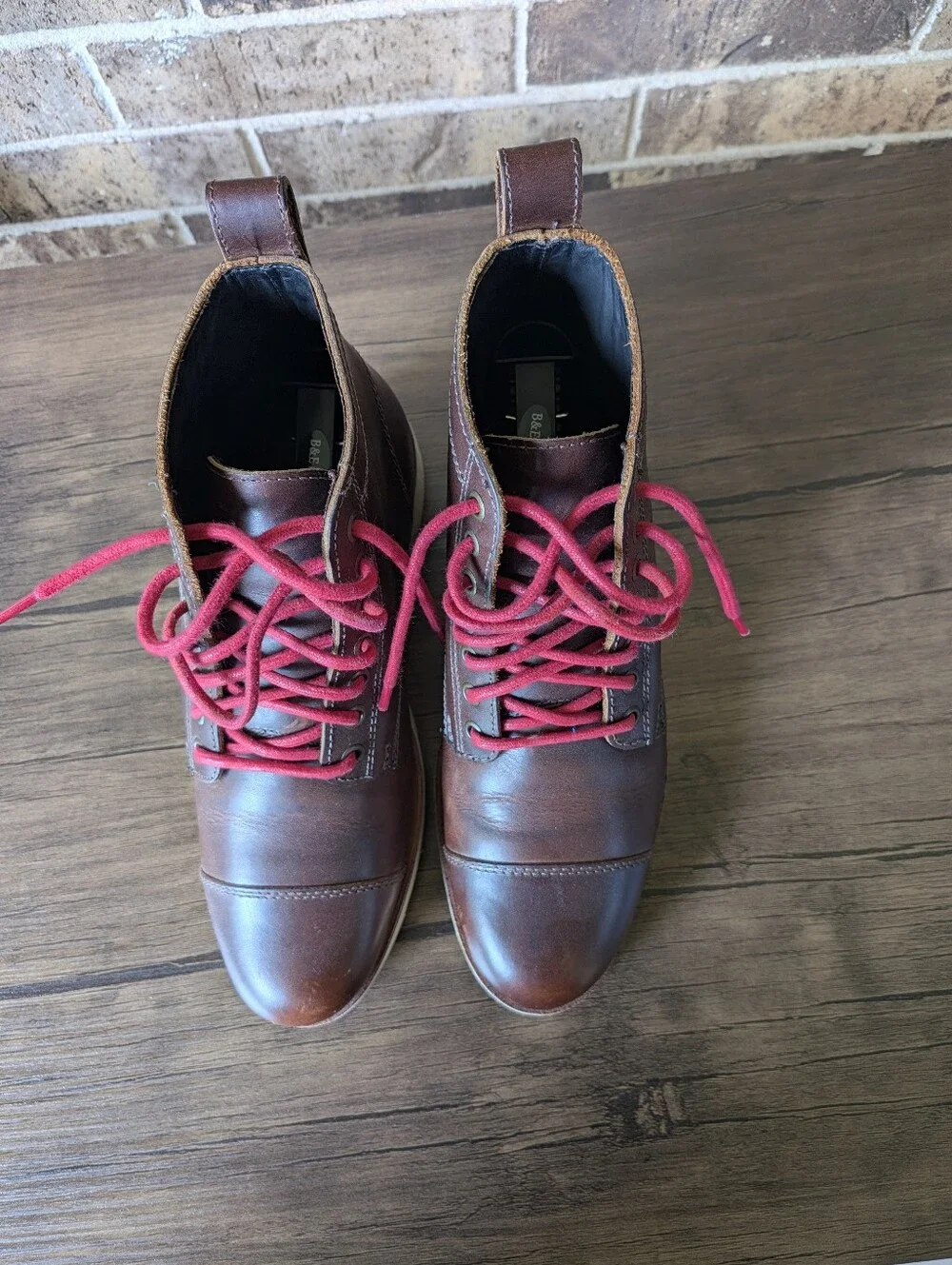 Helm Lou Men's Brown Leather Boots with Red Laces